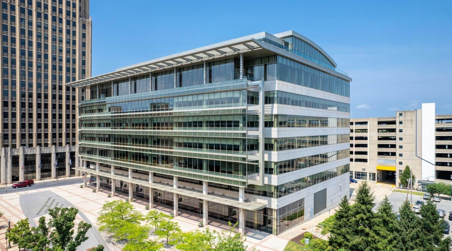 Resized Hamilton at Grand Plaza exterior view 